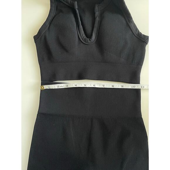 Rib-Knit Seamless Tank Top & Bottom Size Small Yoga Set - Picture 4 of 4